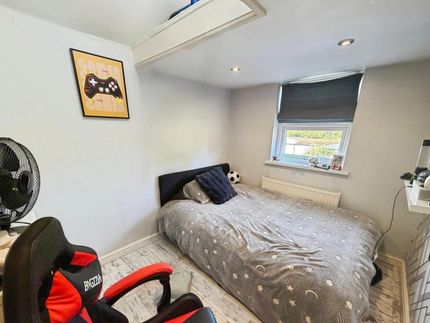 3 bedroom House to let in Broomfields Avenue, Solihull B91 2NP