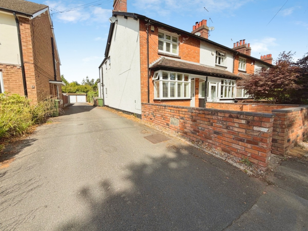 Broomfields Avenue, Solihull B91 2NP