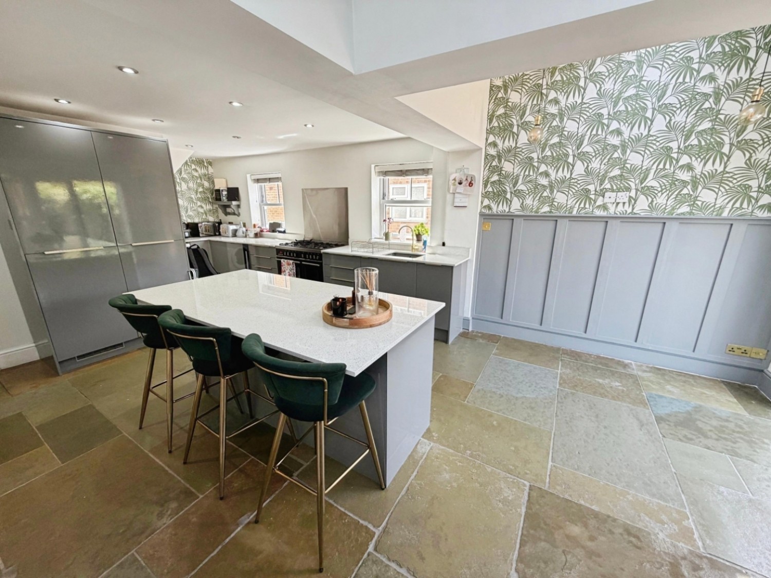 3 bedroom House to let in Broomfields Avenue, Solihull B91 2NP