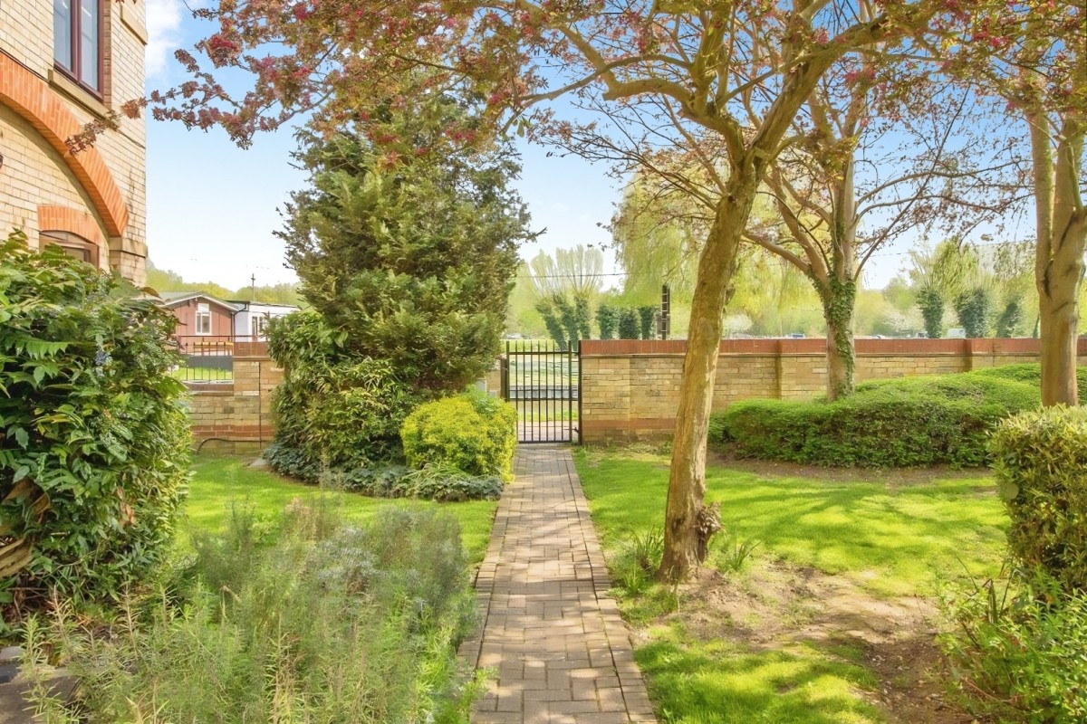 River Meads, St Margarets