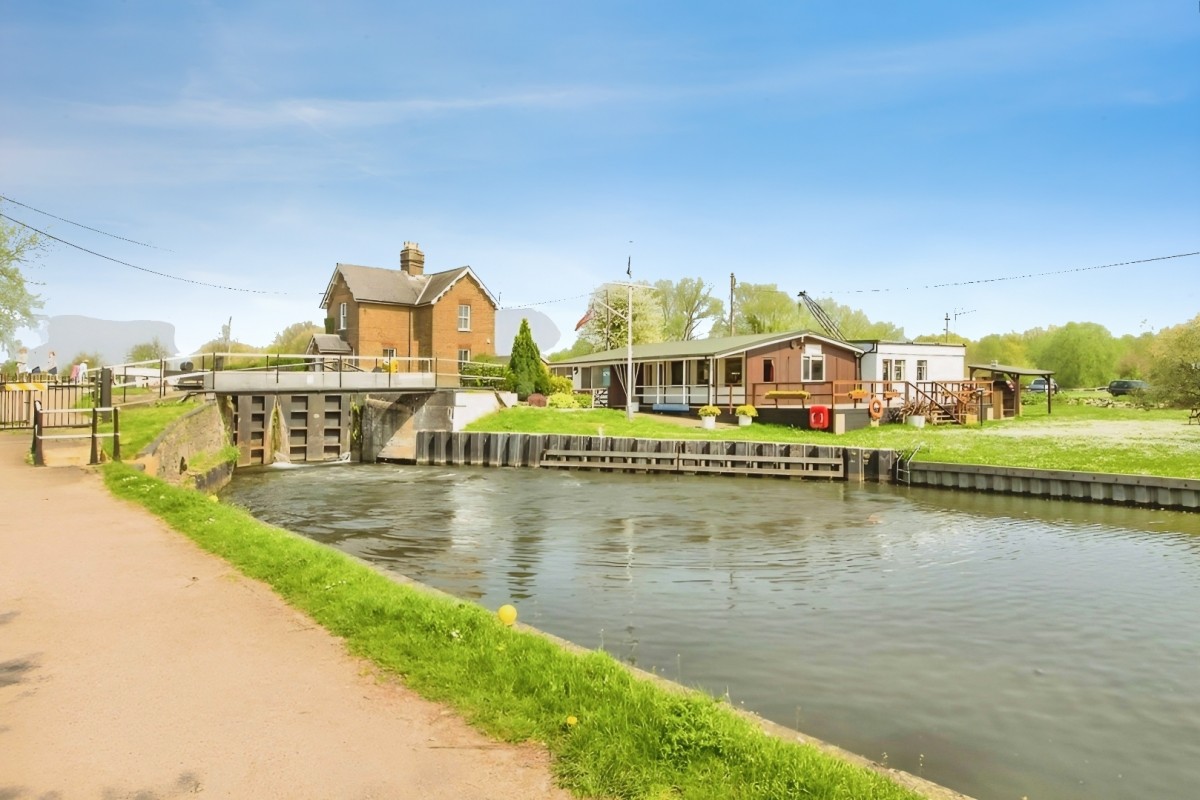 River Meads, St Margarets