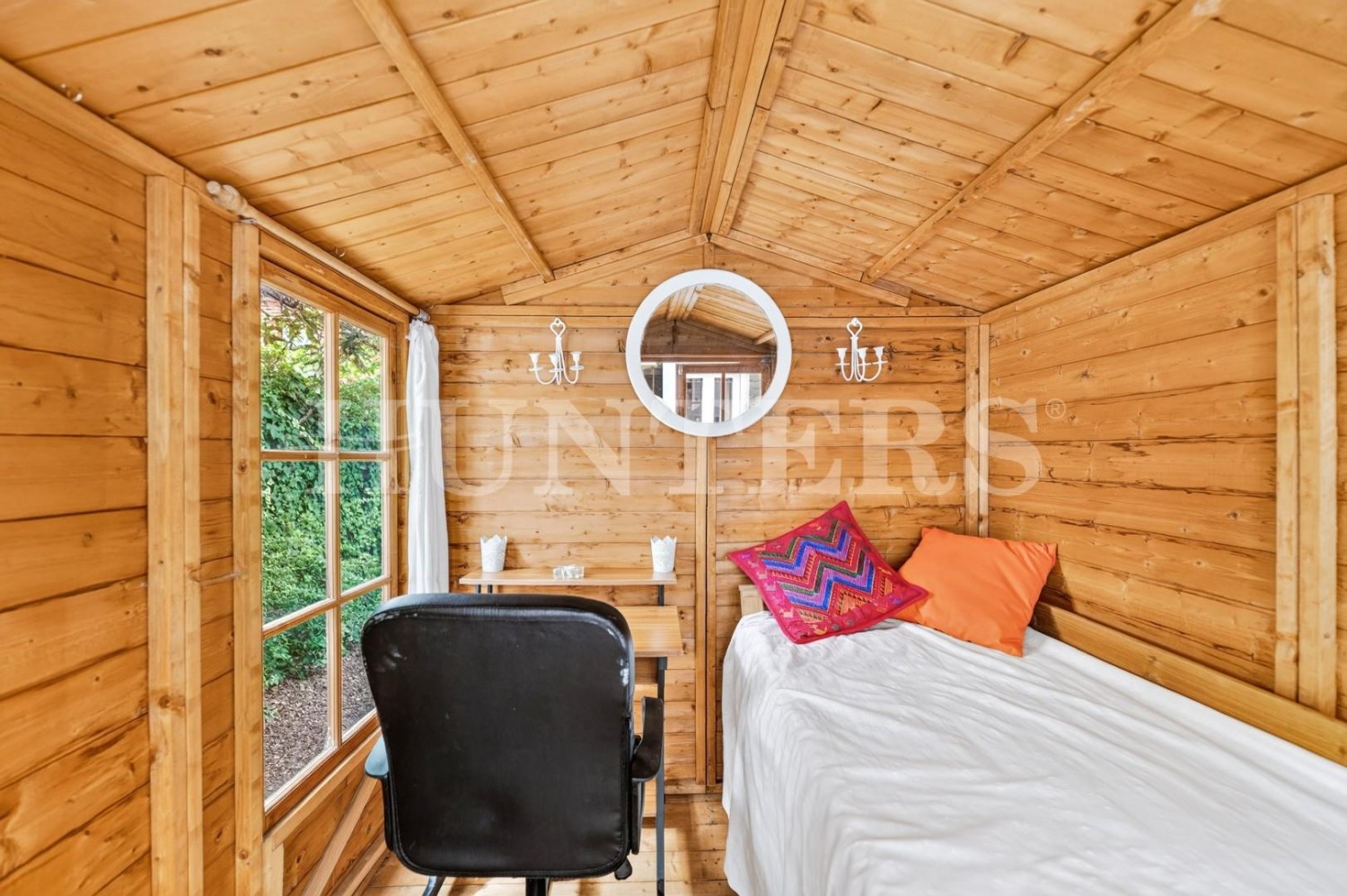 2 bedroom House for sale in Sherringham Avenue, London