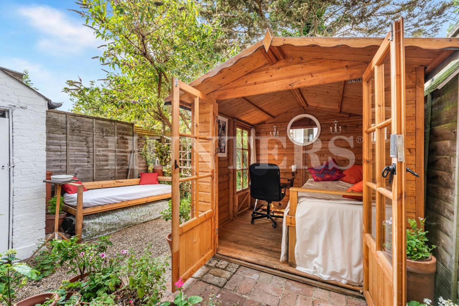 2 bedroom House for sale in Sherringham Avenue, London