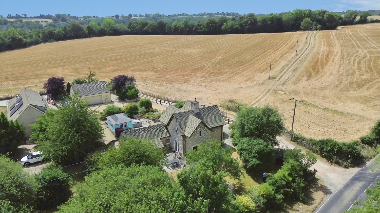 4 bedroom House for sale in Nympsfield, Stonehouse, GL10 3TR