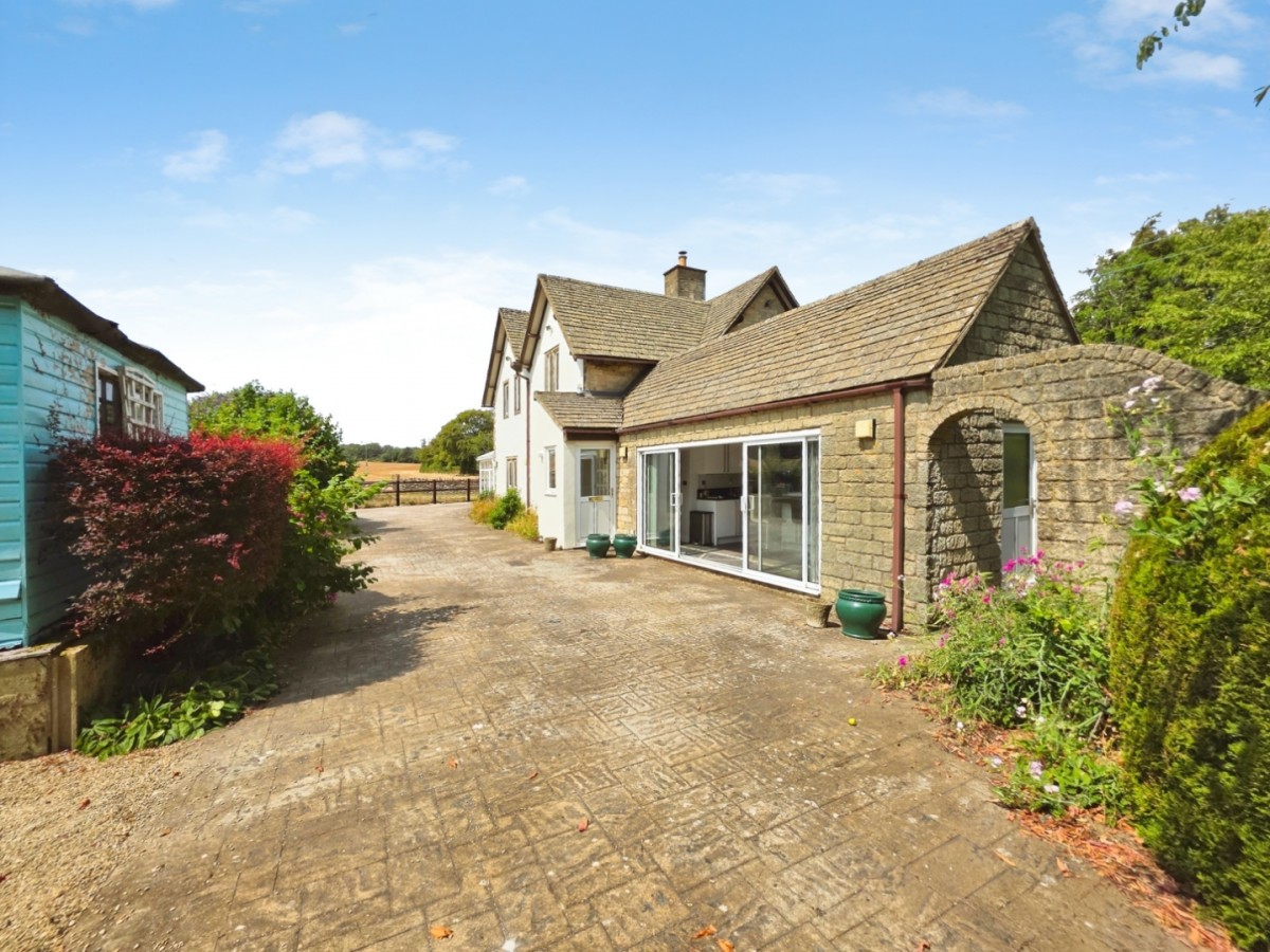 Nympsfield, Stonehouse, GL10 3TR