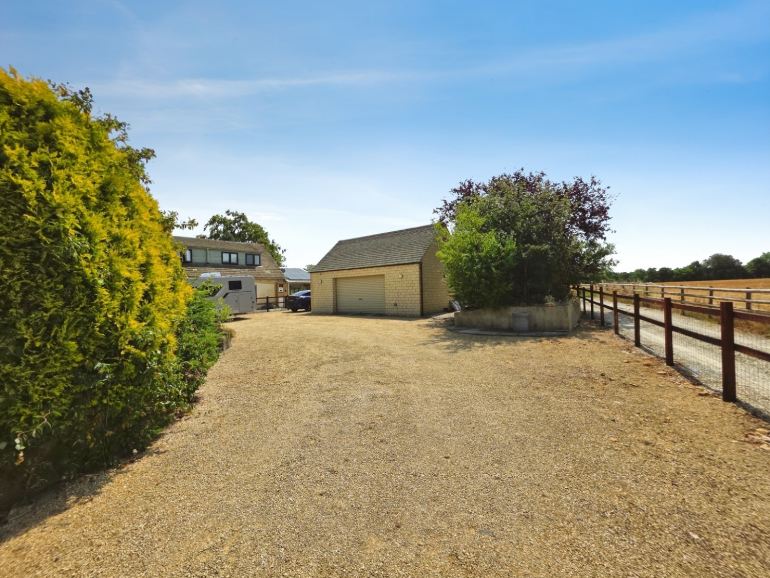 4 bedroom House for sale in Nympsfield, Stonehouse, GL10 3TR