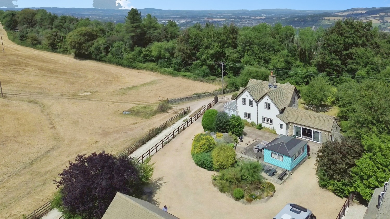 4 bedroom House for sale in Nympsfield, Stonehouse, GL10 3TR