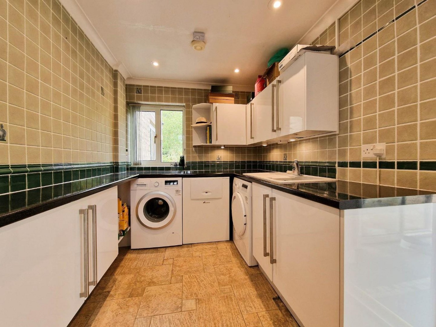 4 bedroom House for sale in Nympsfield, Stonehouse, GL10 3TR