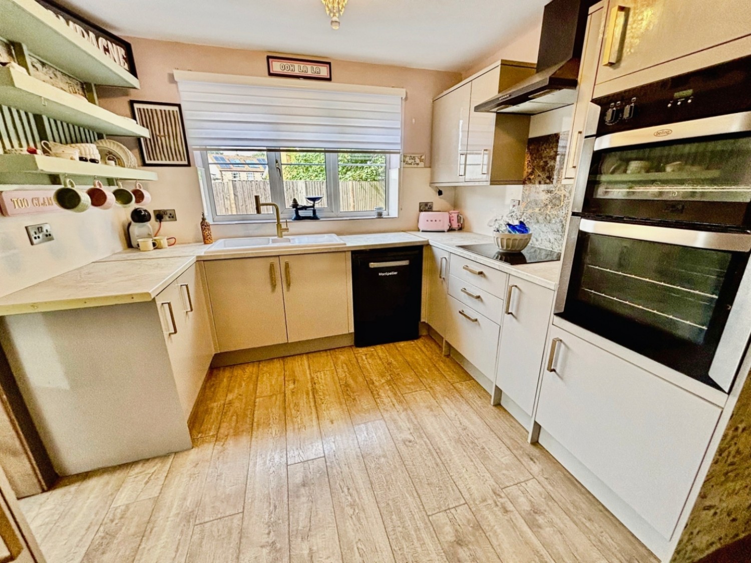 5 bedroom House for sale in St. Helens Way, Hemswell, Gainsborough