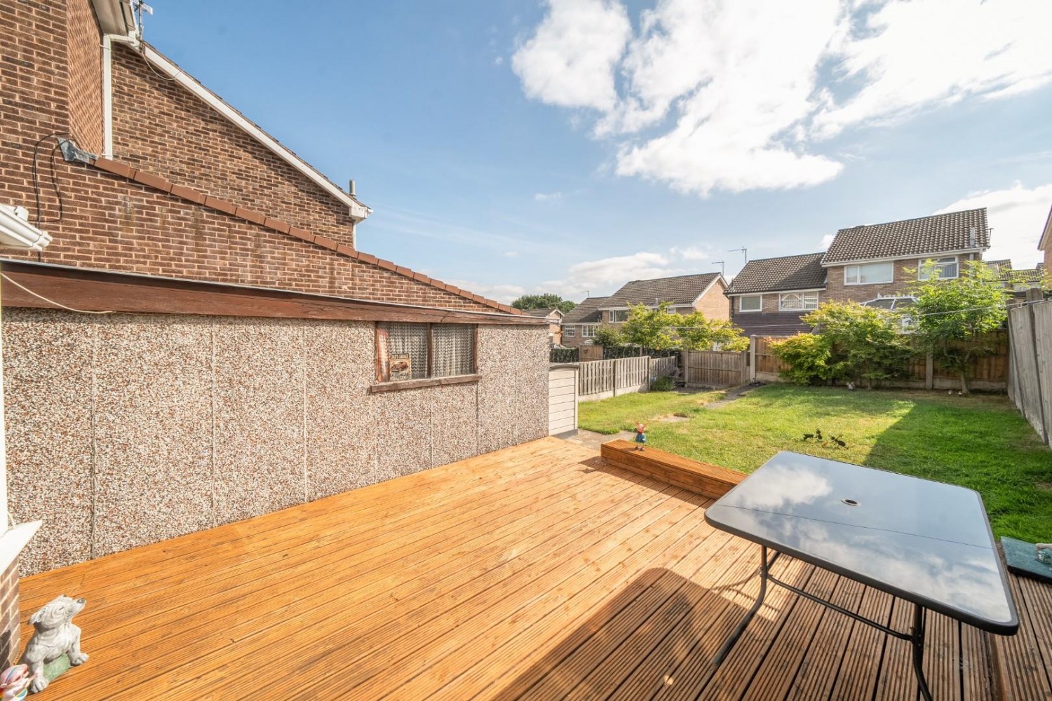 3 bedroom House for sale in Penyghent Close, Chapeltown, Sheffield