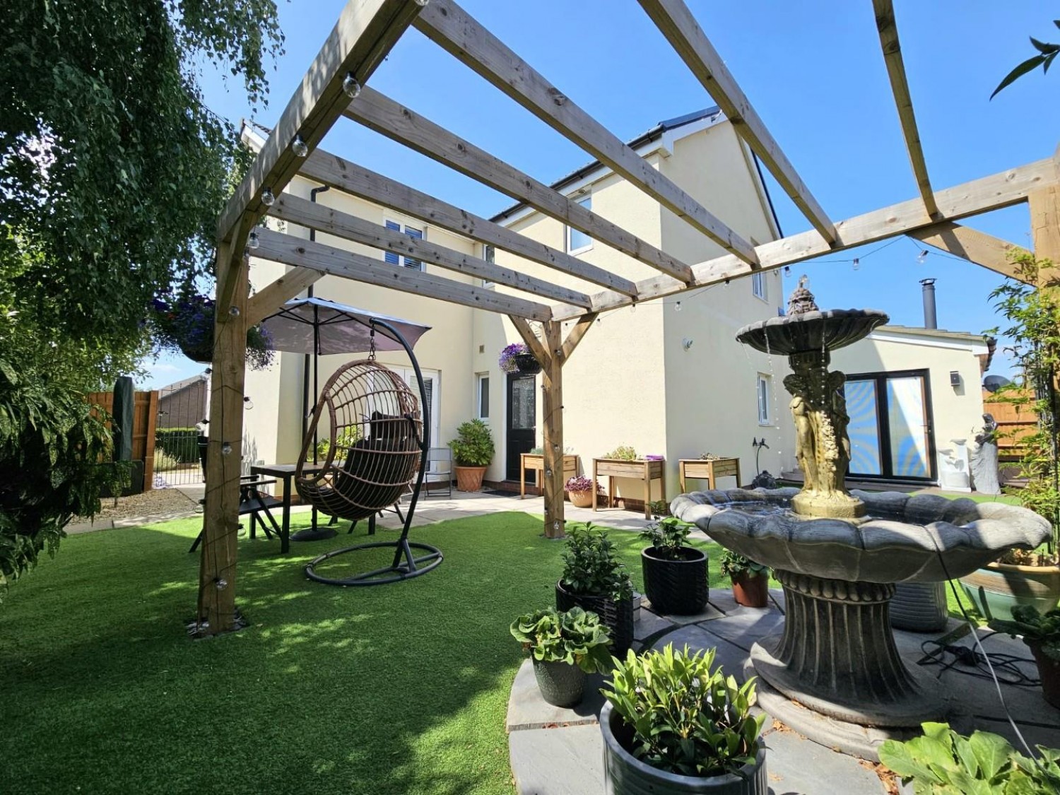 4 bedroom House for sale in Cromwell Close, Newtown, Berkeley