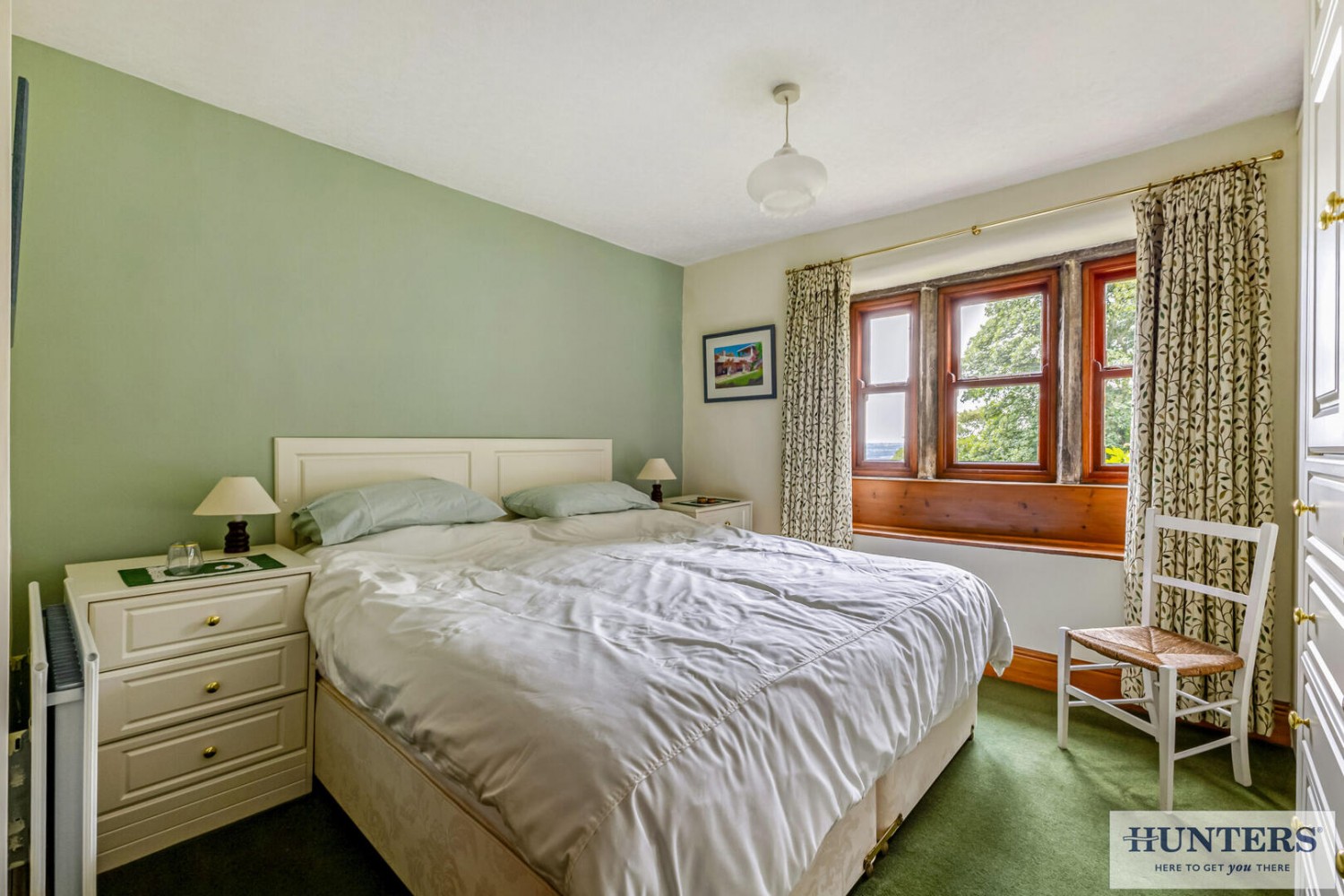 4 bedroom House for sale in Town Street, Rawdon, Leeds
