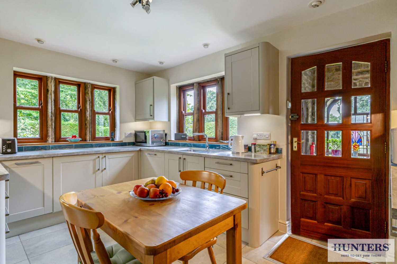 4 bedroom House for sale in Town Street, Rawdon, Leeds