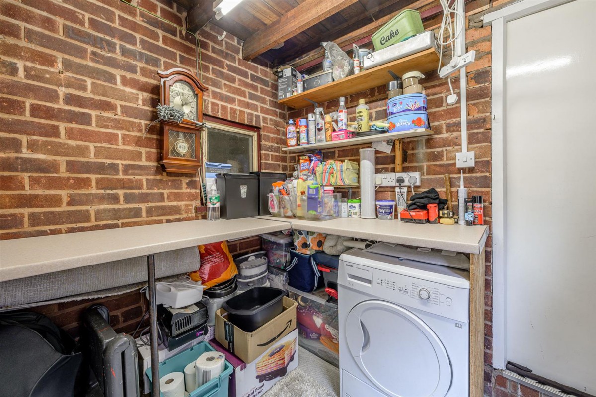 Birchgate, Stourbridge, DY9 8XN