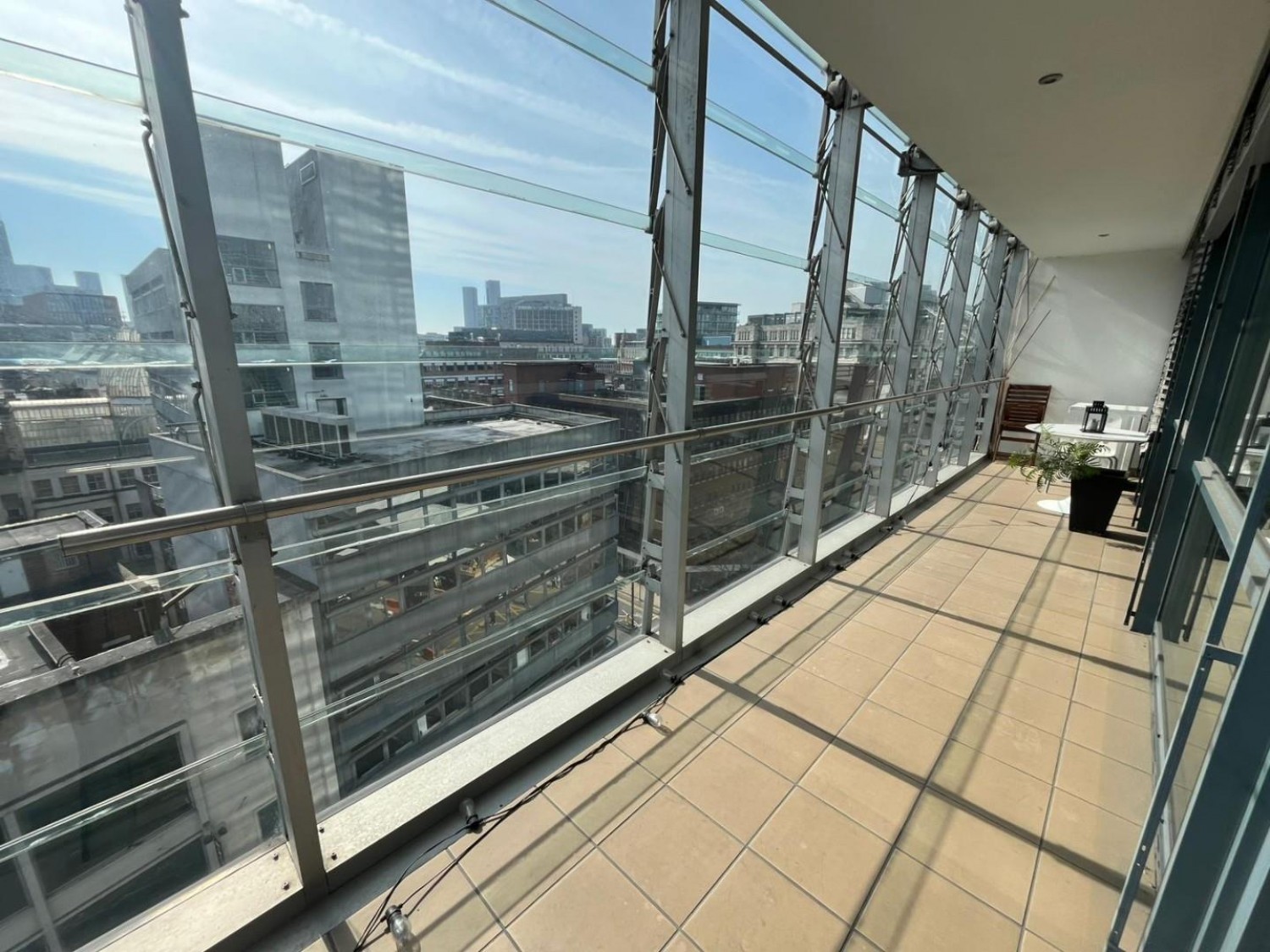 2 bedroom Flat to let in 1 Deansgate, Manchester