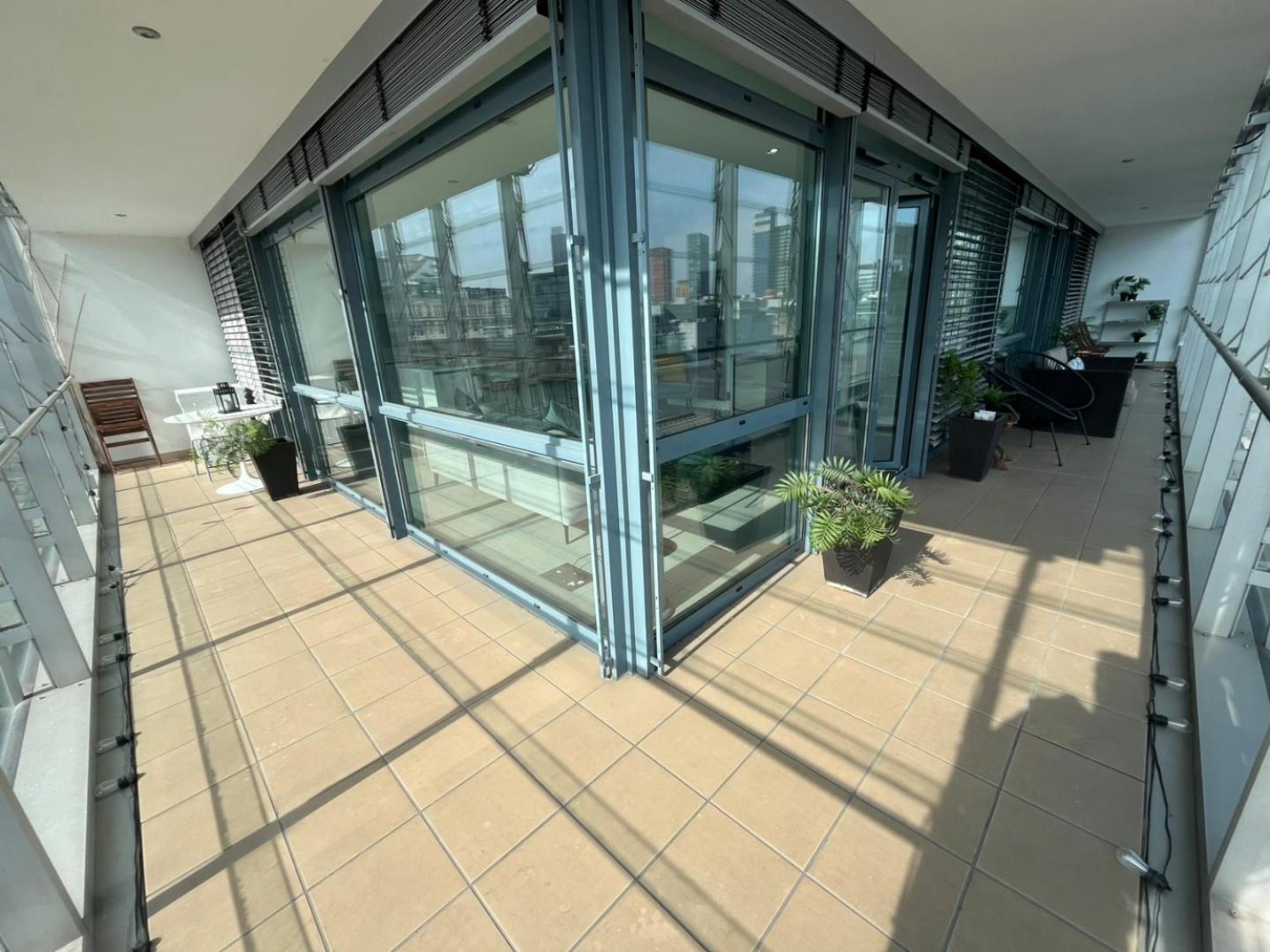 2 bedroom Flat to let in 1 Deansgate, Manchester