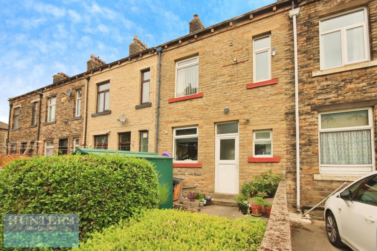 5 bedroom House for sale in Holme Lane Bradford, West Yorkshire, BD4 0QA