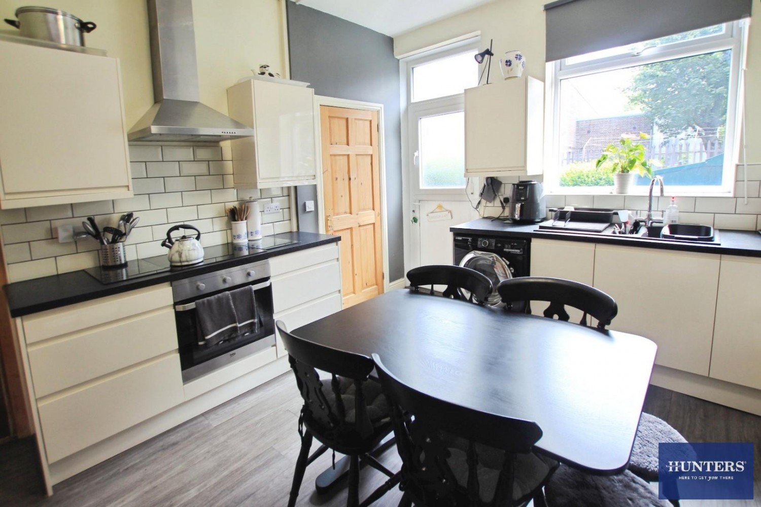 5 bedroom House for sale in Holme Lane Bradford, West Yorkshire, BD4 0QA