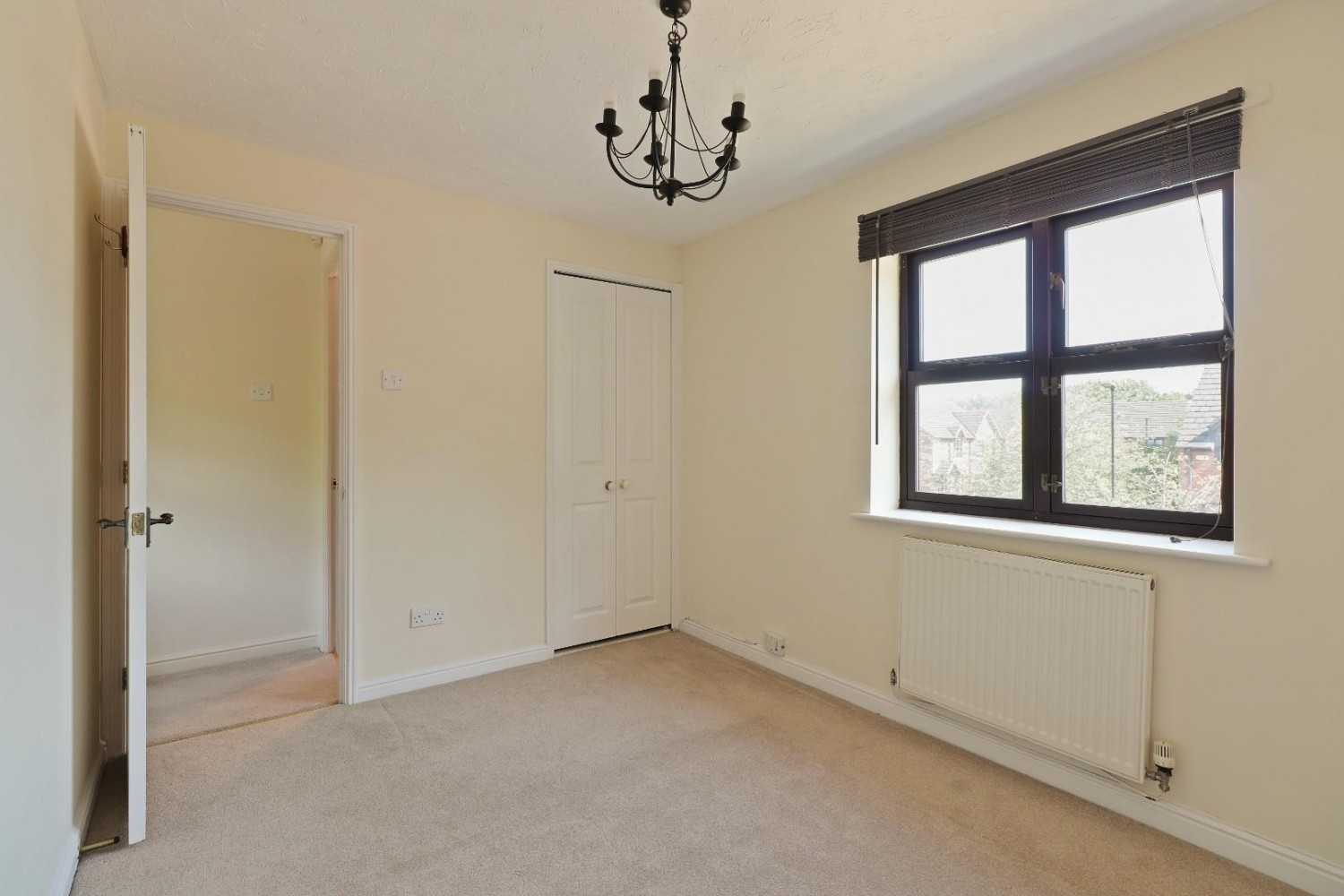 2 bedroom House for sale in Midvale Close, Upperthorpe, Sheffield