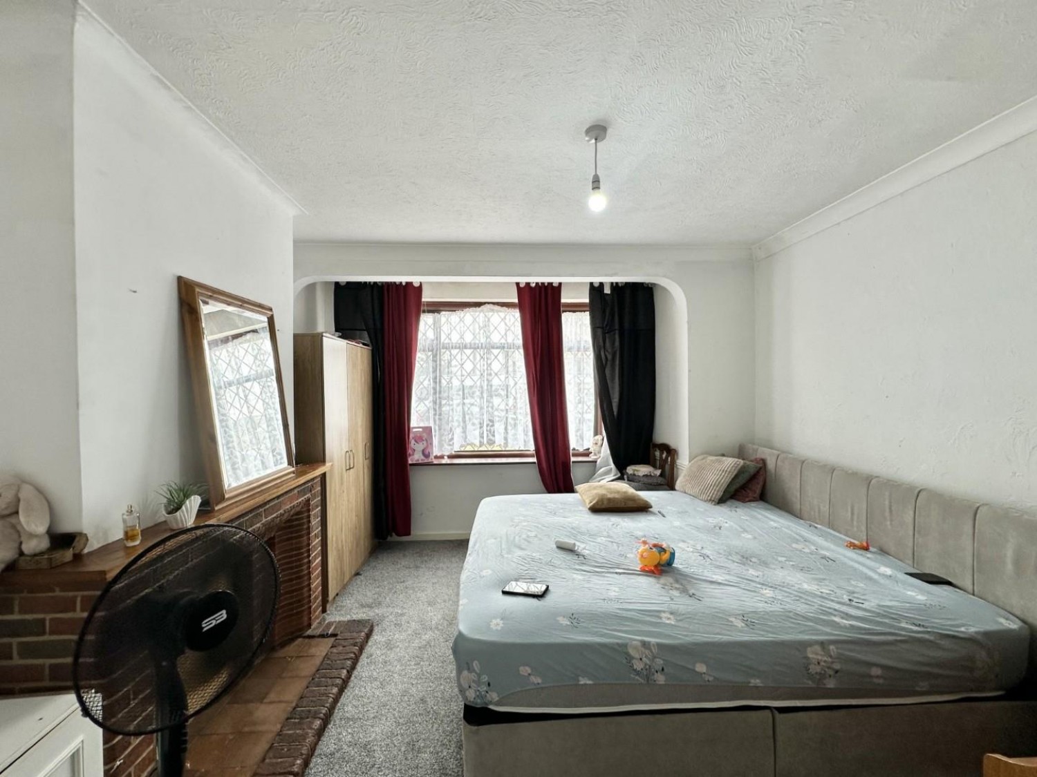 4 bedroom House for sale in Compton Road, Hayes