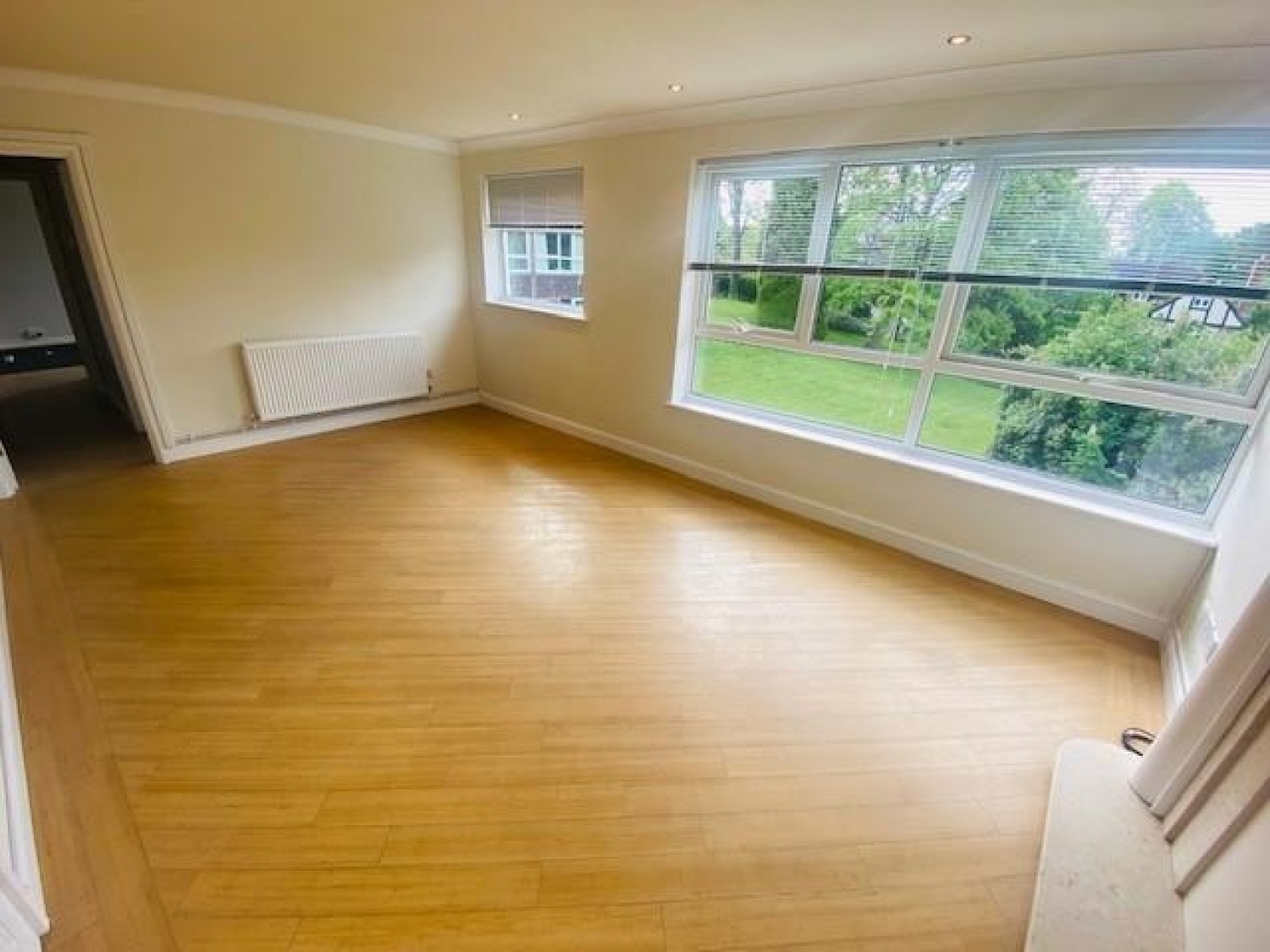 3 bedroom Flat to let in Eaton Court, Sutton Coldfield, West Midlands