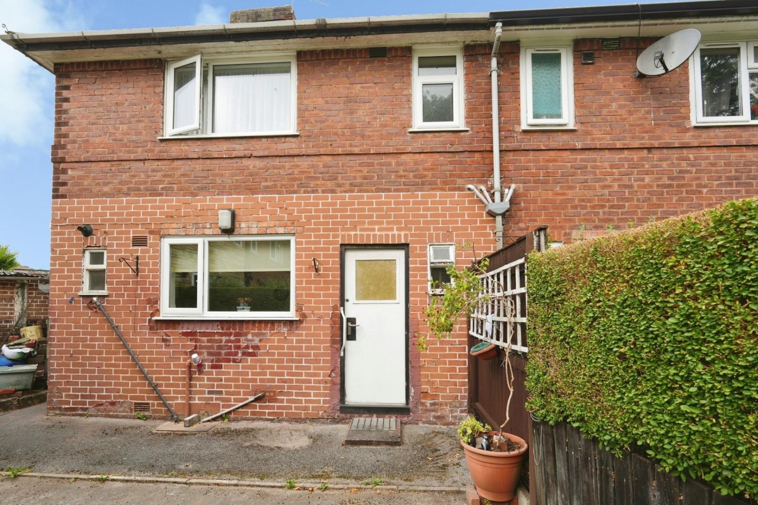 3 bedroom House for sale in Hillend Place, Manchester