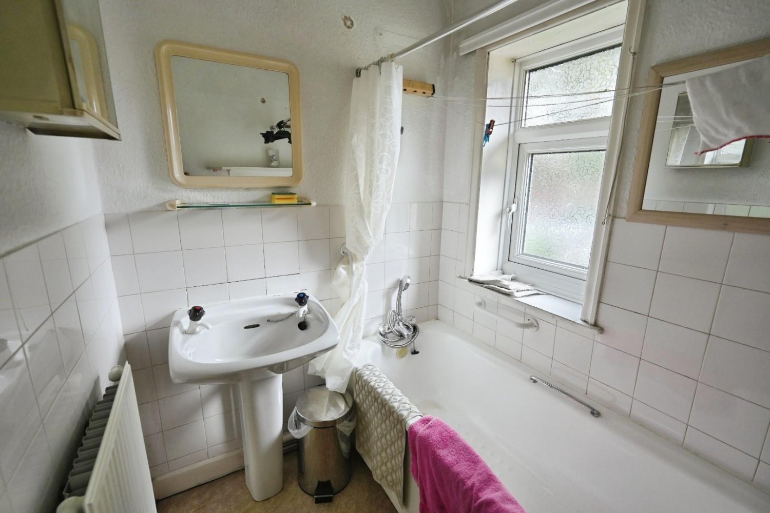 3 bedroom House for sale in Hillend Place, Manchester