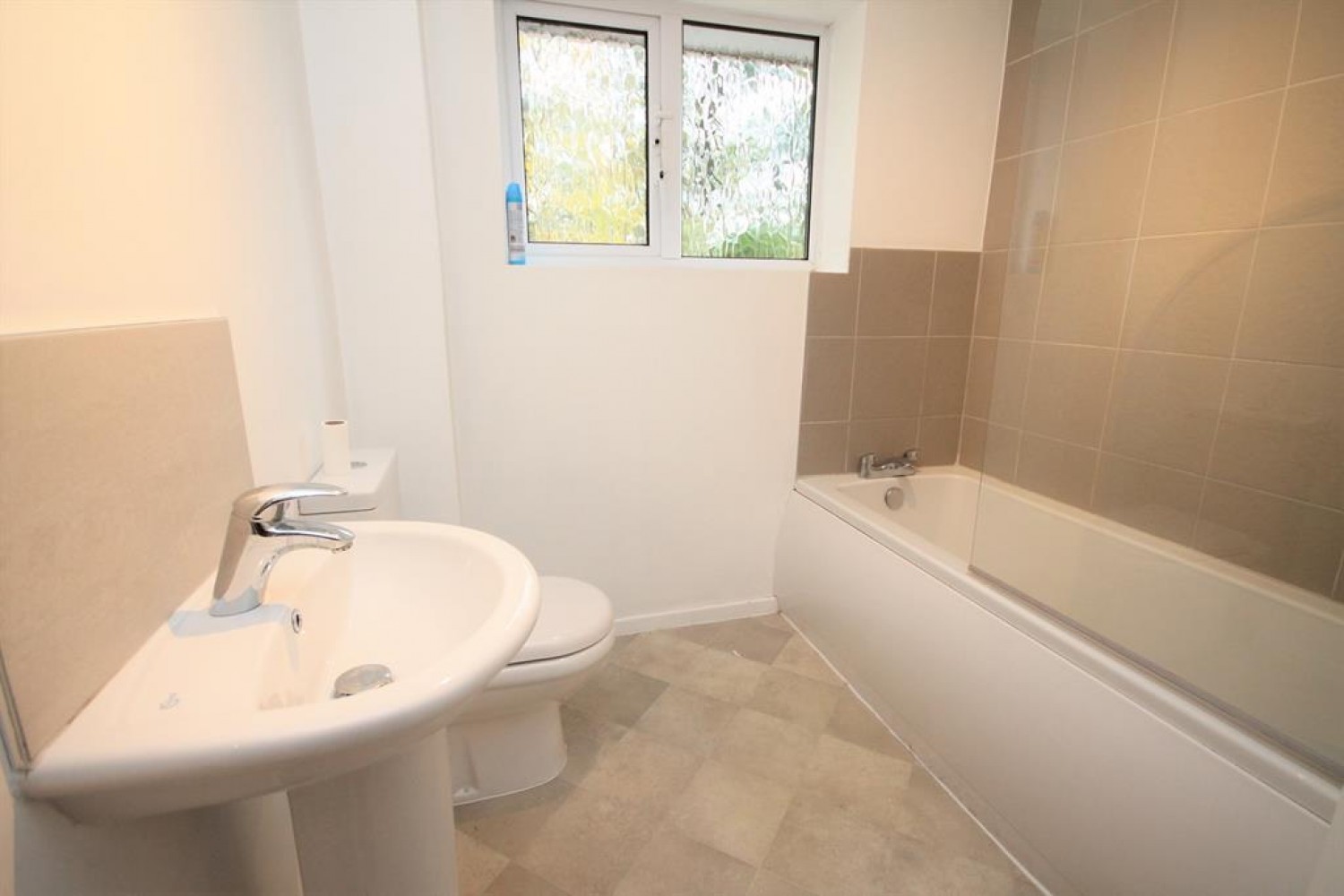 3 bedroom Bungalow to let in Old Trough Way, Harrogate
