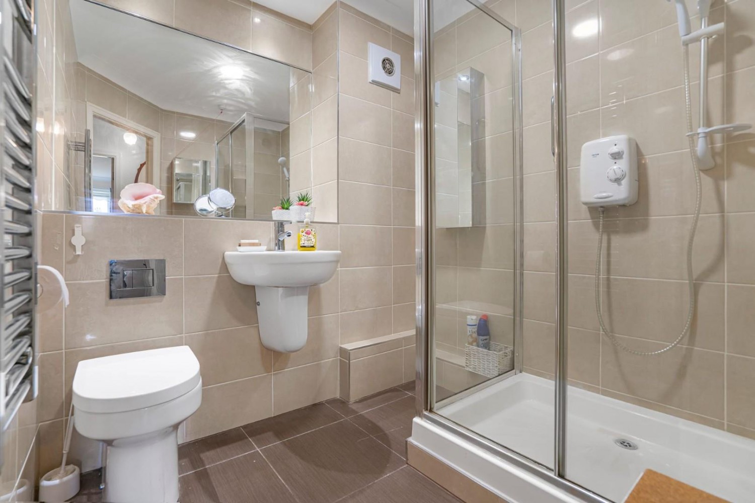 1 bedroom Flat for sale in Barton Road, Worsley, Manchester