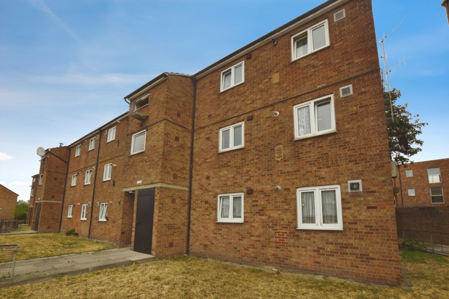 1 bedroom Flat for sale in Morgan Street, London E16 4DF