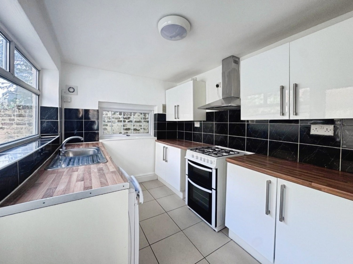 3 bedroom House to let in March Road, Liverpool, L6 4DA