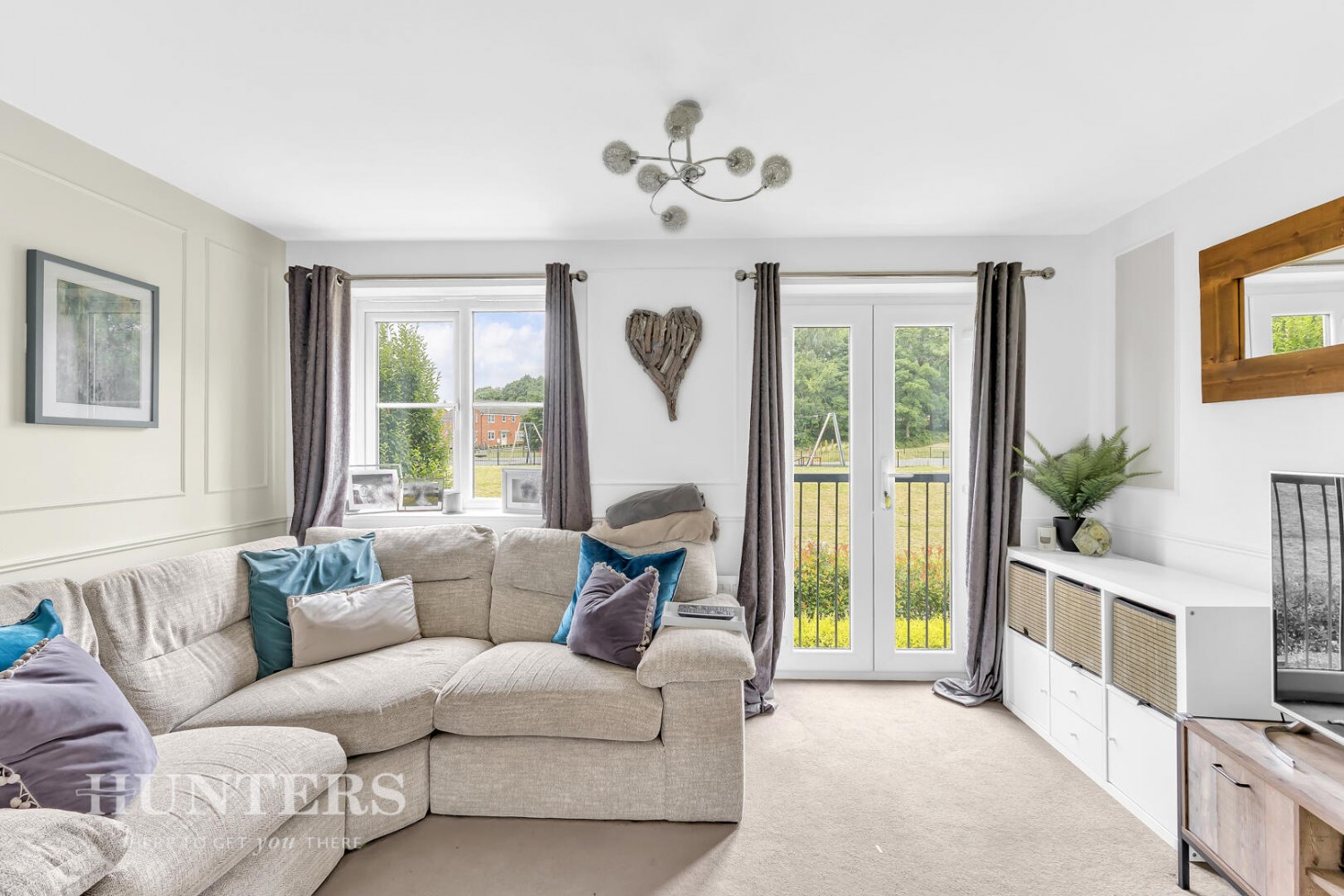 3 bedroom House for sale in Oakhurst Drive, Wardle OL12 9SY