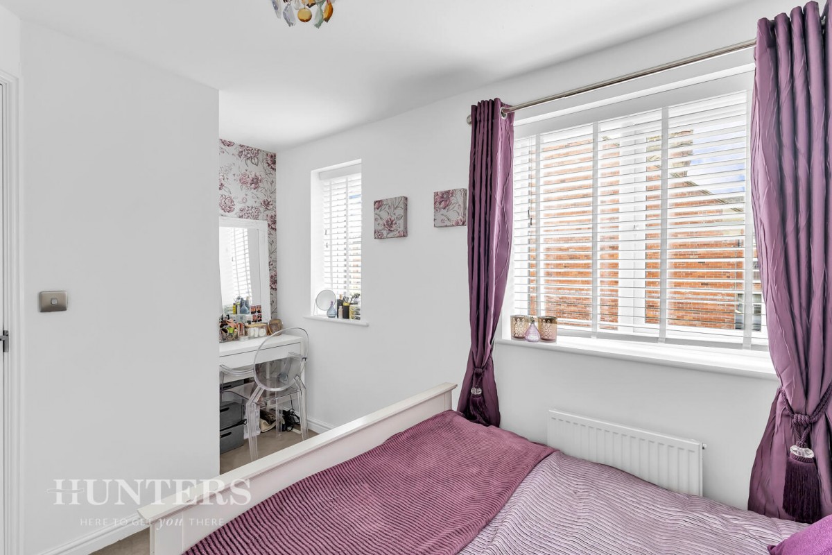 Oakhurst Drive, Wardle OL12 9SY
