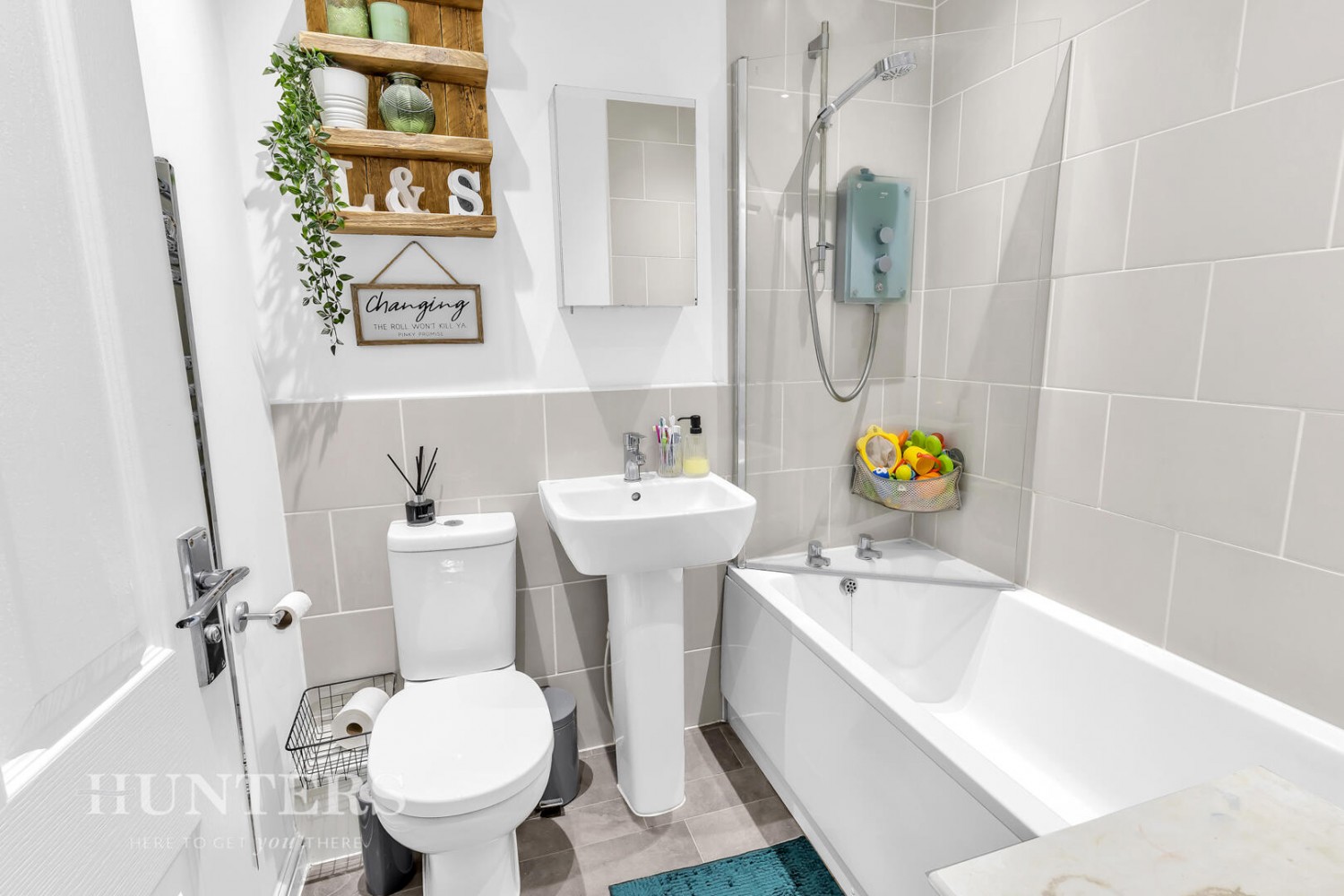 3 bedroom House for sale in Oakhurst Drive, Wardle OL12 9SY
