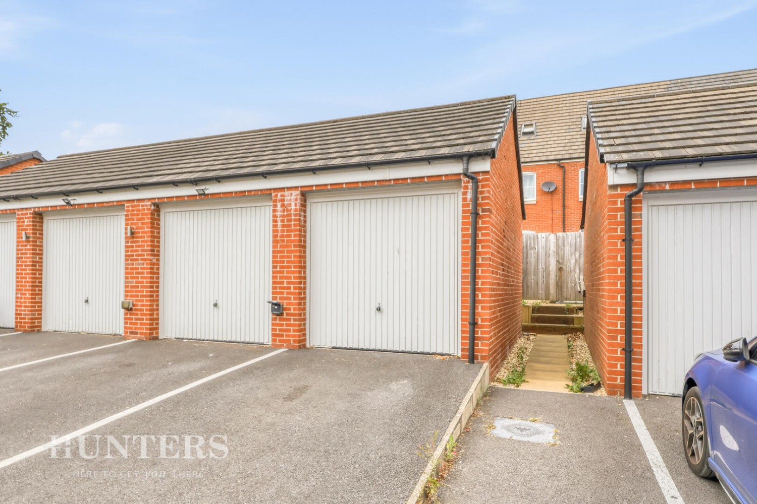 3 bedroom House for sale in Oakhurst Drive, Wardle OL12 9SY