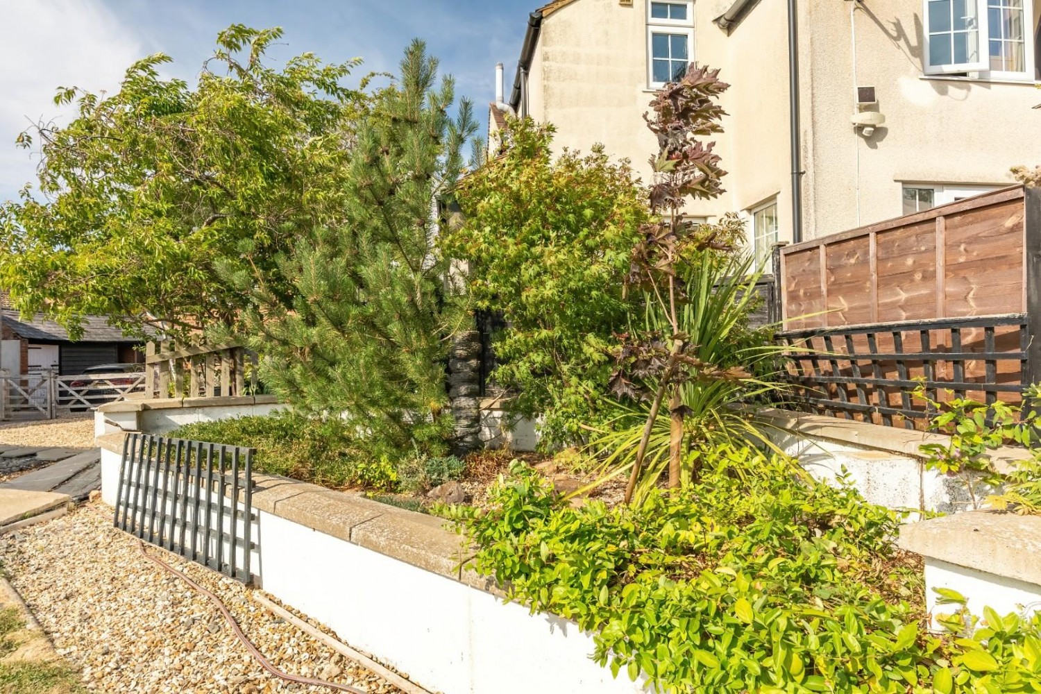 4 bedroom House for sale in High Street, Burcott, Leighton Buzzard