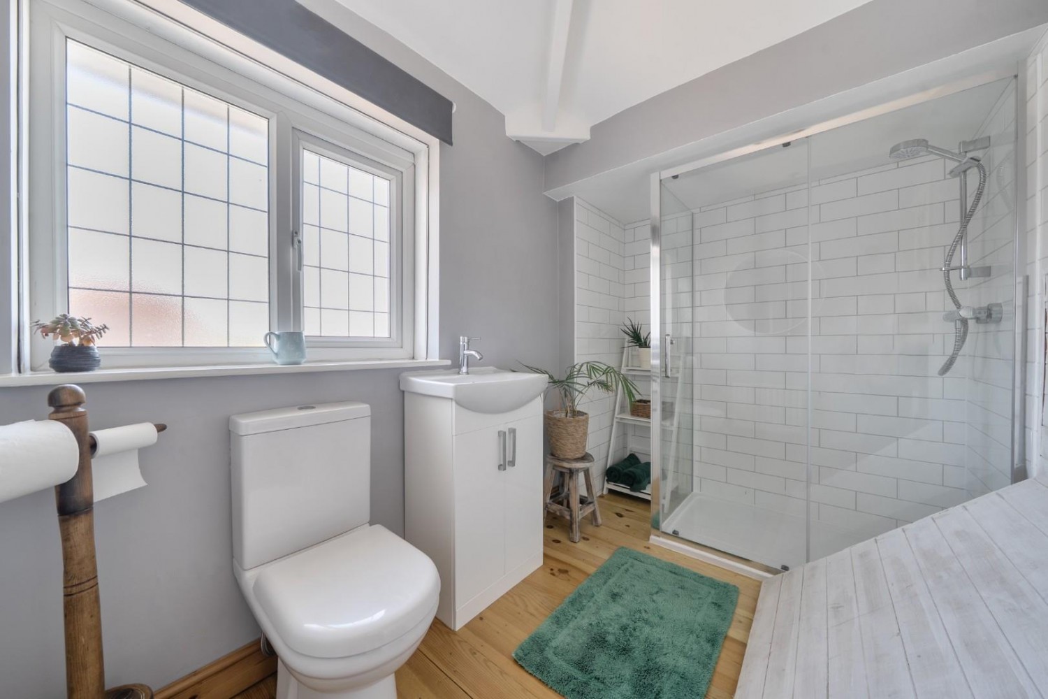 4 bedroom House for sale in Park View Road, Chapeltown, Sheffield