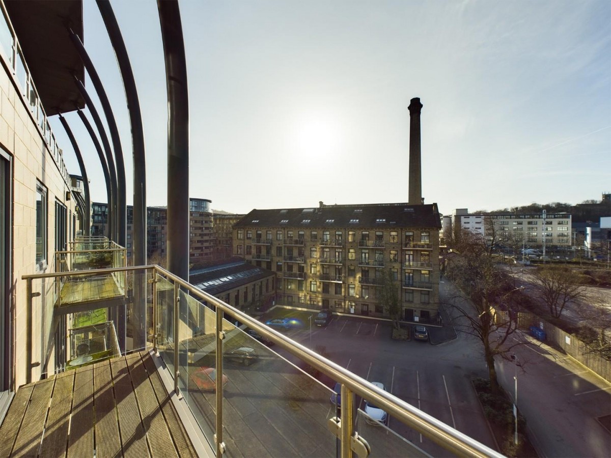 VM1, Victoria Mills, Salts Mill Road, Shipley