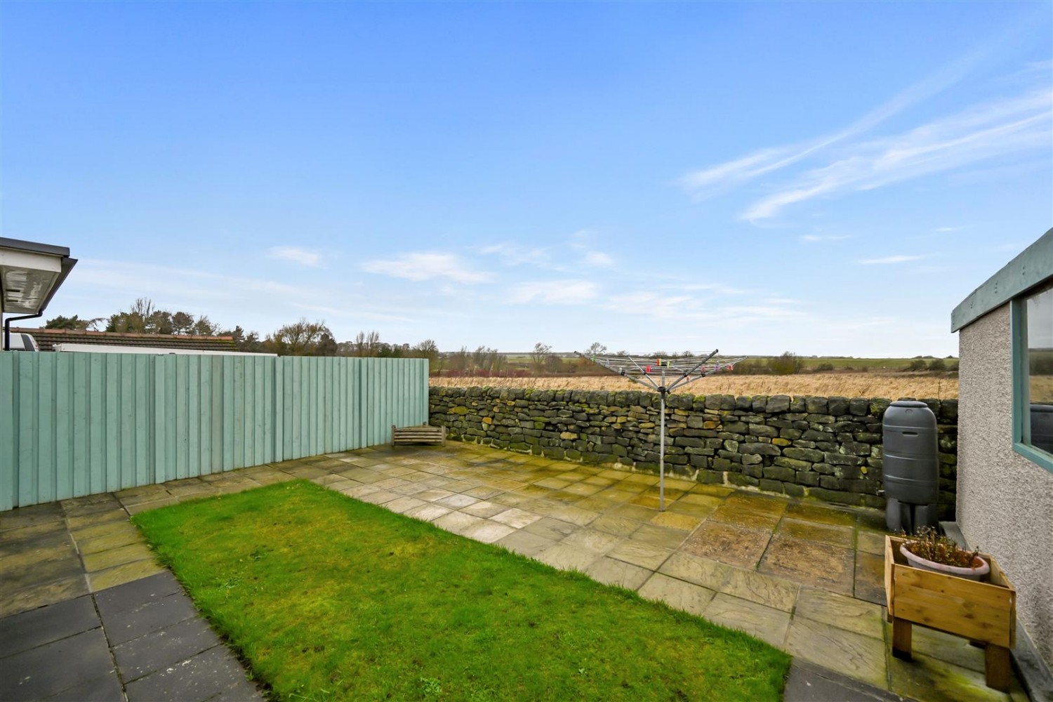 2 bedroom Bungalow for sale in Glenmere Mount, Yeadon, Leeds