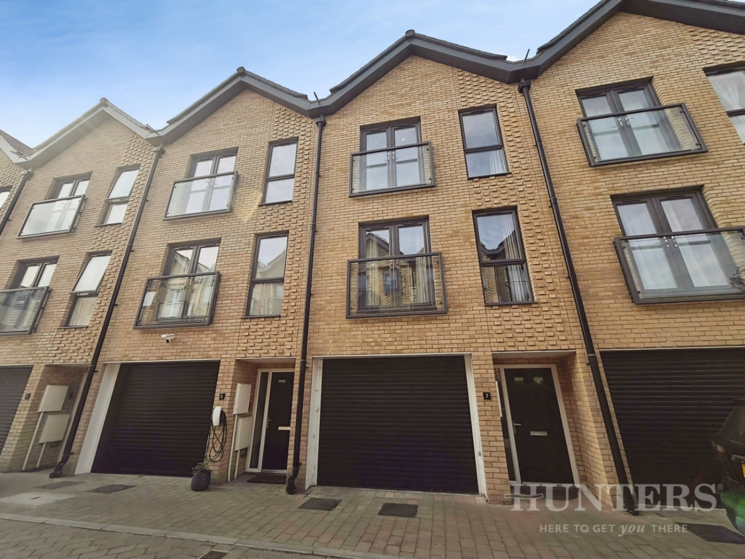 3 bedroom House for sale in Daffodil Close, Mitcham Junction