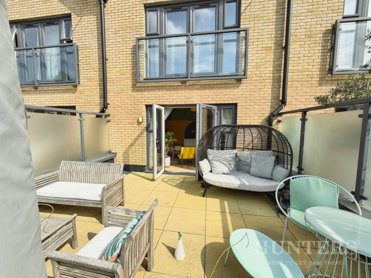 Daffodil Close, Mitcham Junction