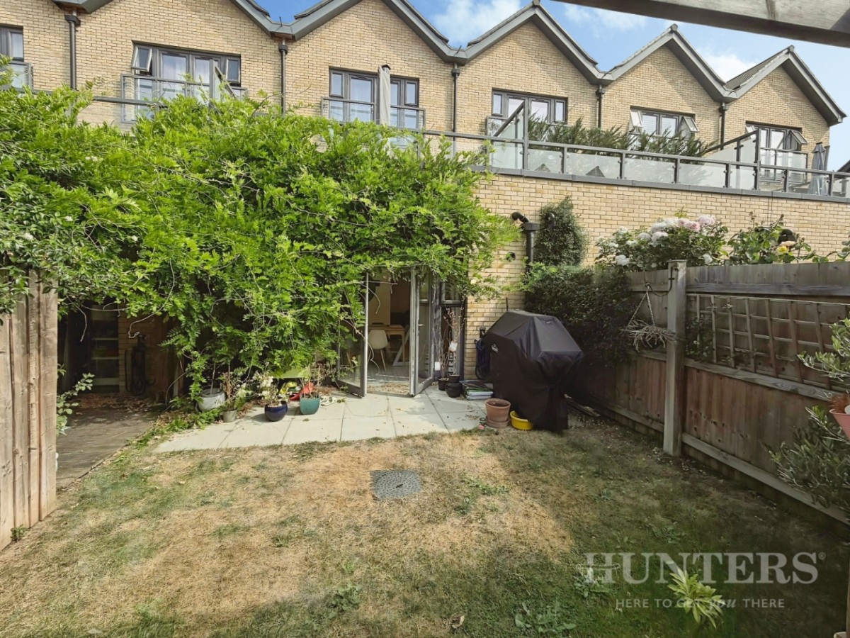 Daffodil Close, Mitcham Junction