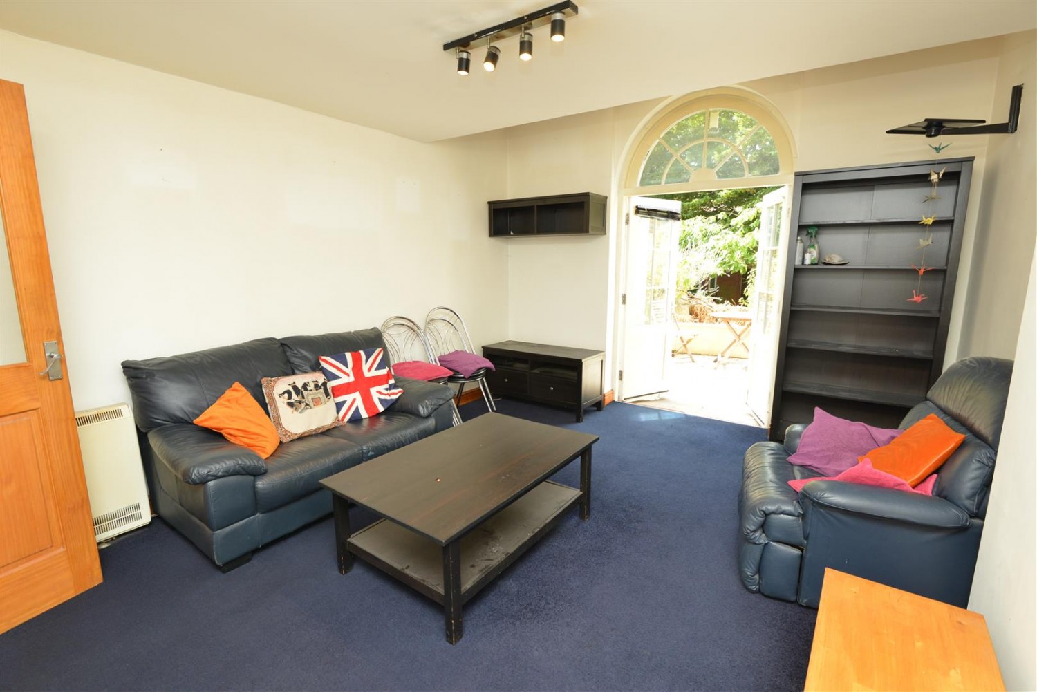 1 bedroom Flat for sale in Cave Court, Wilder Street, Bristol BS2 8QZ