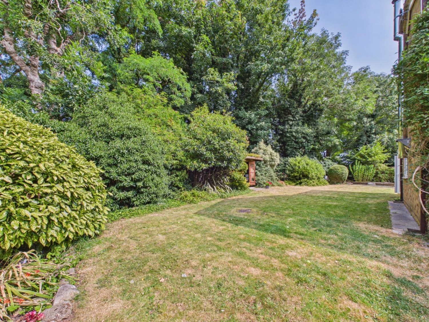 5 bedroom House for sale in Downfield Close, Alveston