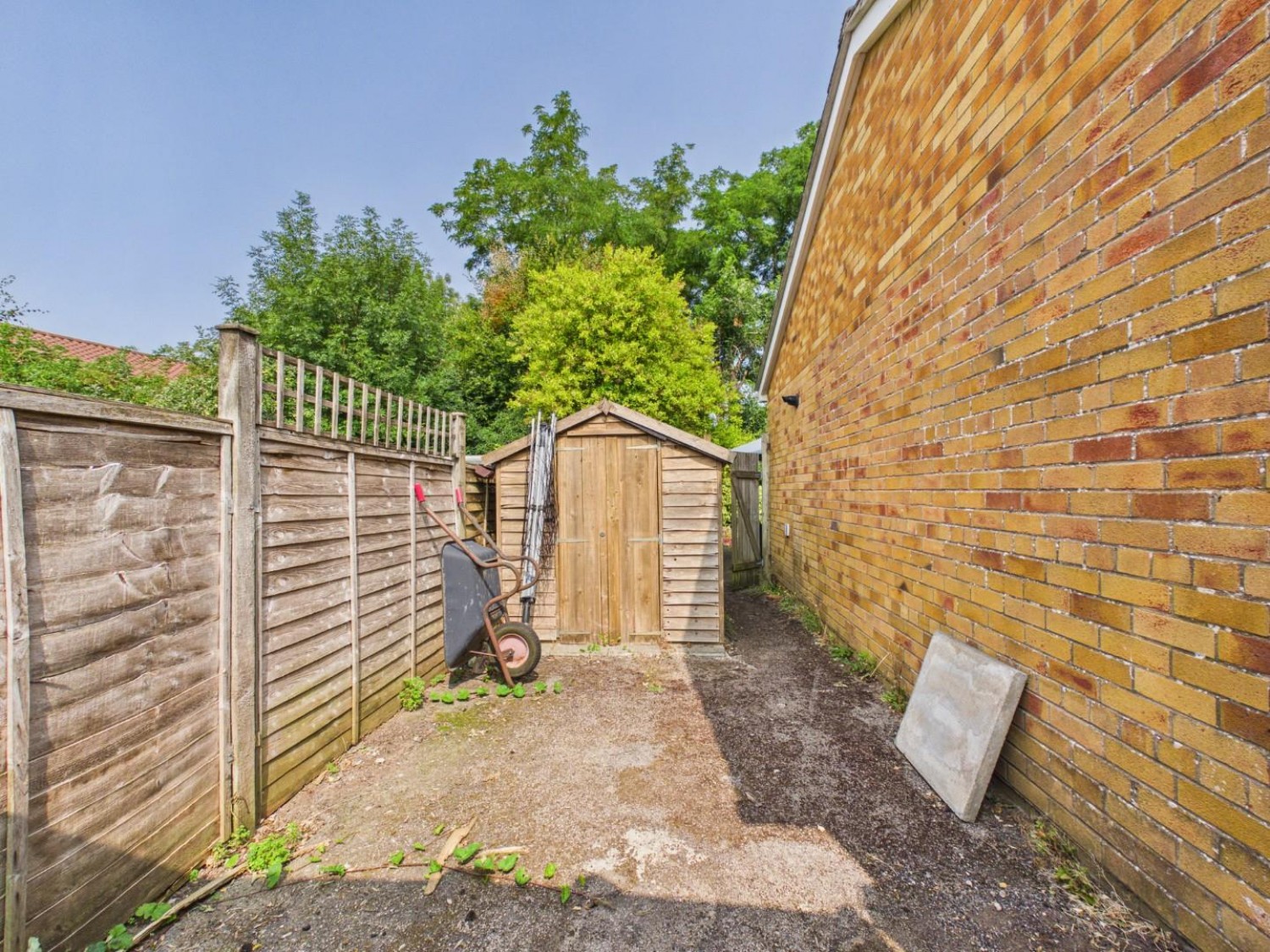 5 bedroom House for sale in Downfield Close, Alveston