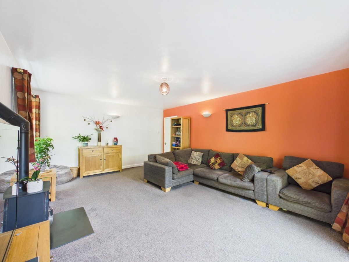 Downfield Close, Alveston