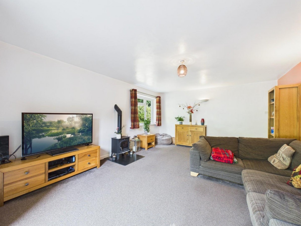 Downfield Close, Alveston