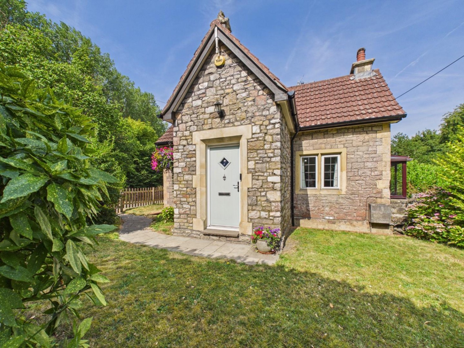 3 bedroom House for sale in Thornbury Road, Thornbury, Bristol