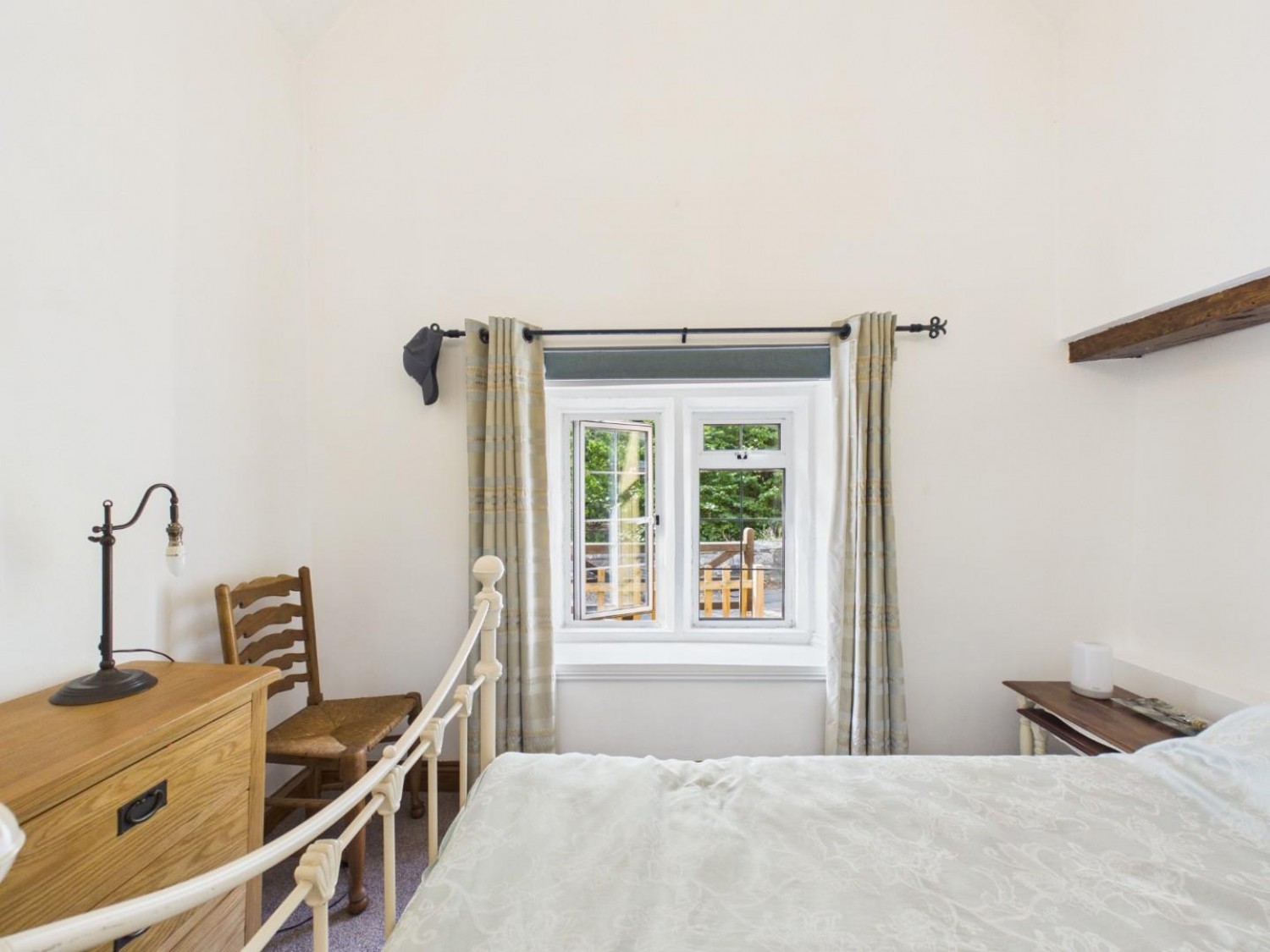 3 bedroom House for sale in Thornbury Road, Thornbury, Bristol