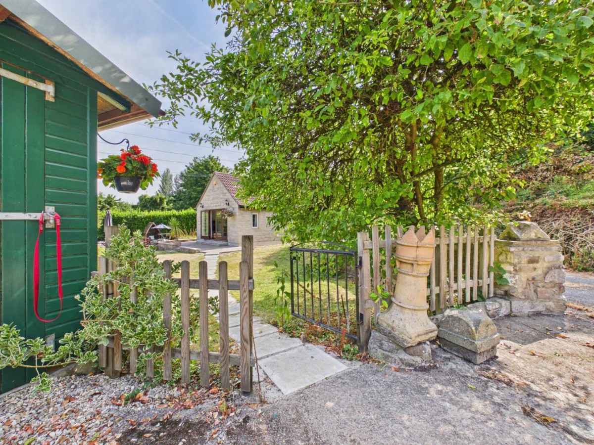 Thornbury Road, Thornbury, Bristol